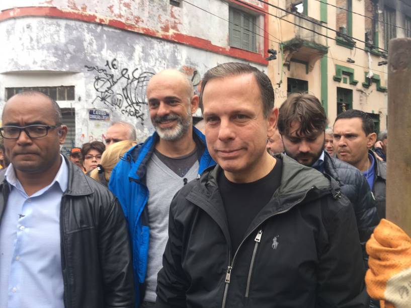 O prefeito João Doria (PSDB) esteve no local conferindo de perto os trabalhos