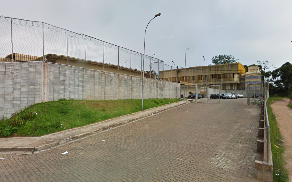 Homens armados resgatam 12 adolescentes em Fundação Casa