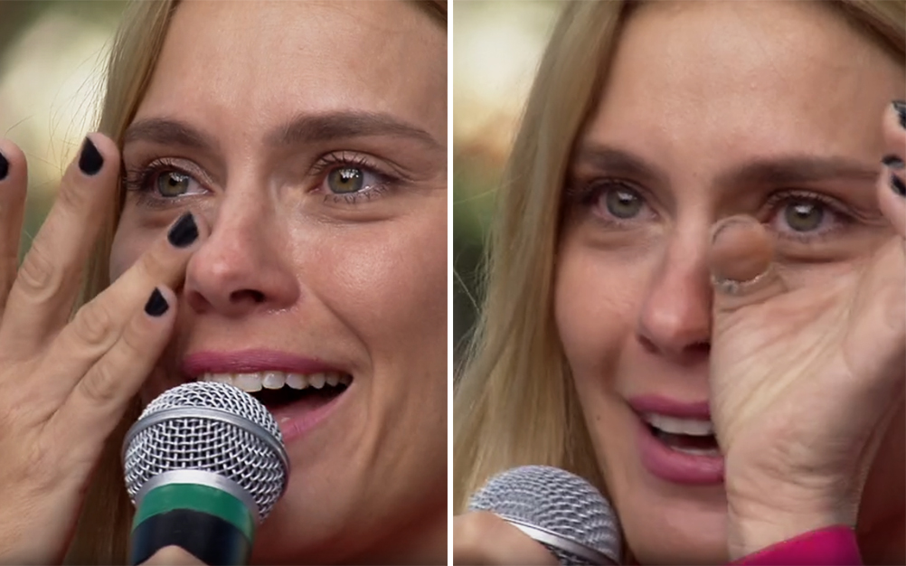 Carolina Dieckmann se emociona ao relembrar “Laços de Família”
