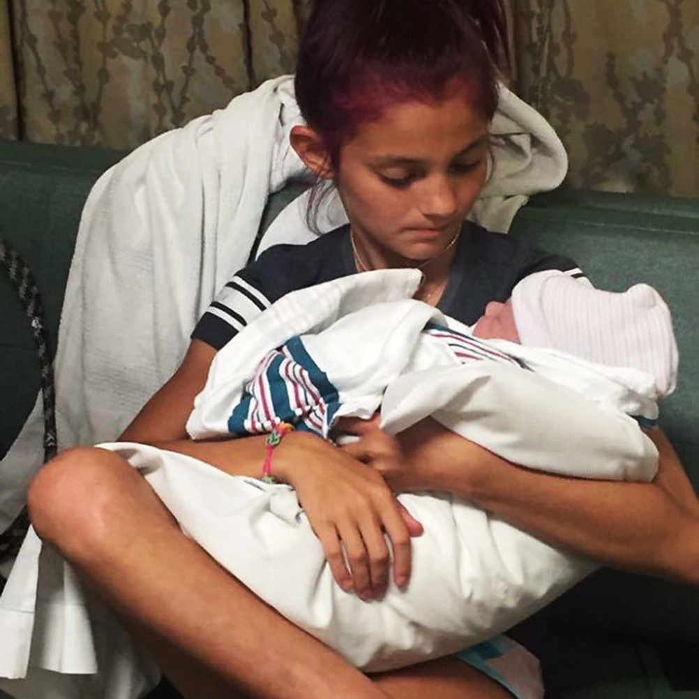 menina-nascimento-irmao-04