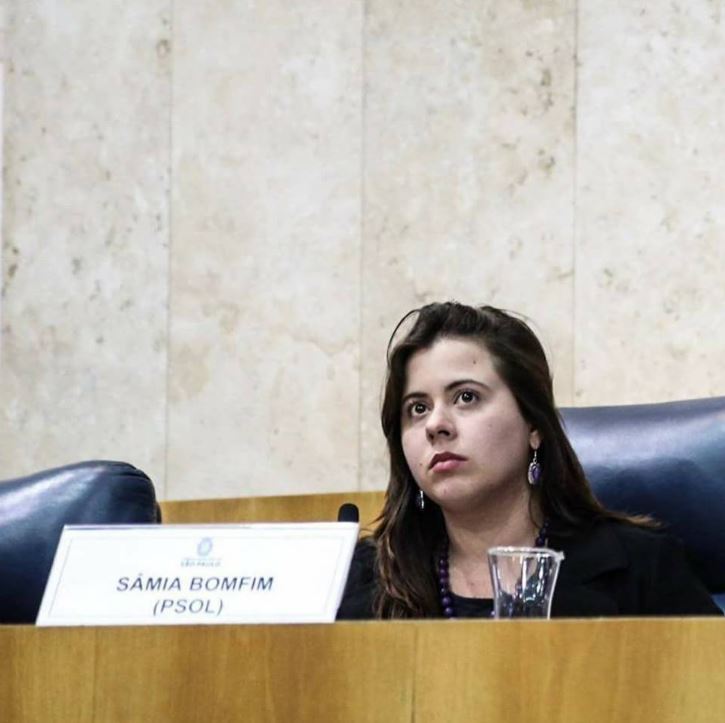 Comércio terá placas do Disque Denúncia contra violência à mulher