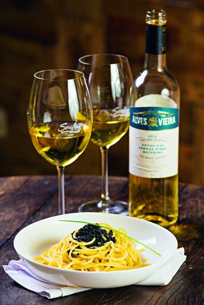 Espaguete na manteiga com ovas de mujol Espaguete na manteiga com ovas de mujol