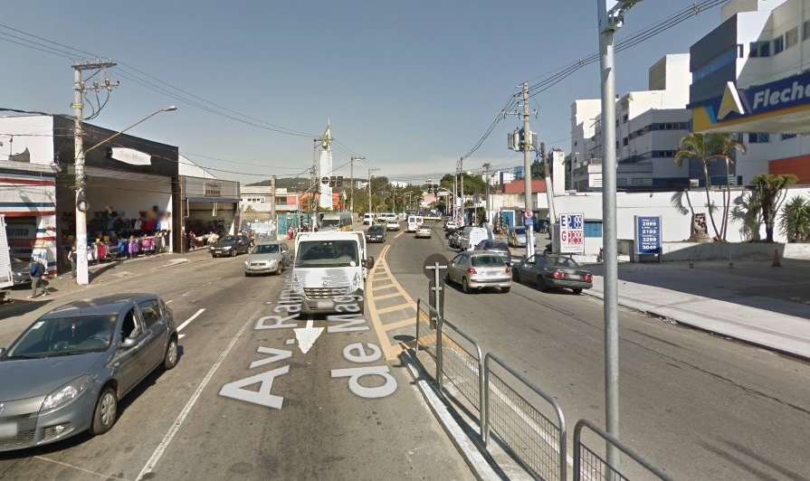 Caminhão tomba e mata criança na Zona Norte