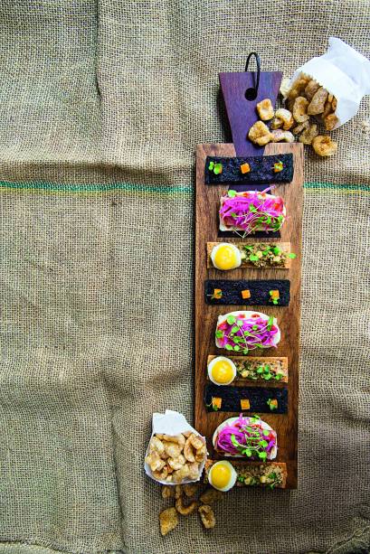 Acepipes: canapés e pururuca são boas pedidas para o aperitivo Acepipes: canapés e pururuca são boas pedidas para o aperitivo