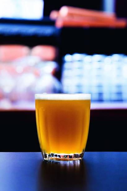 Macunaíma, um novo clássico de cachaça, Fernet, limão e açúcar Macunaíma, um novo clássico de cachaça, Fernet, limão e açúcar