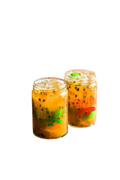 Caipirinhas: saborosas, chegam em potes de vidro Caipirinhas: saborosas, chegam em potes de vidro