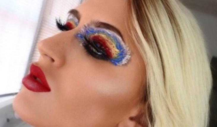 Bloqueira famosa faz maquiagem inspirada no furacão Irma