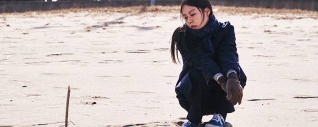 Na Praia À Noite Sozinha, de Hong Sang-soo Na Praia À Noite Sozinha, de Hong Sang-soo