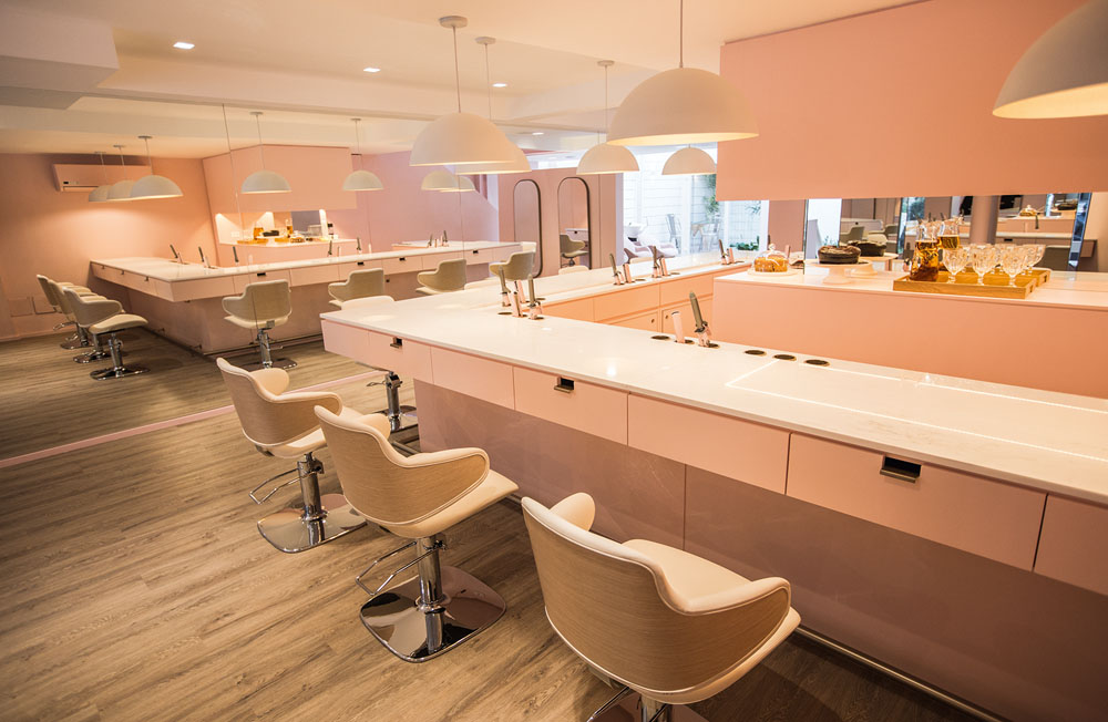 Salão de beleza tem apenas um combo, a preço fixo de 75 reais