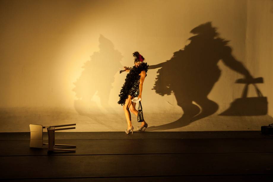 Maria de Lima em Dilúvio: ensaio do novo espetáculo de Gerald Thomas Maria de Lima em Dilúvio: ensaio do novo espetáculo de Gerald Thomas