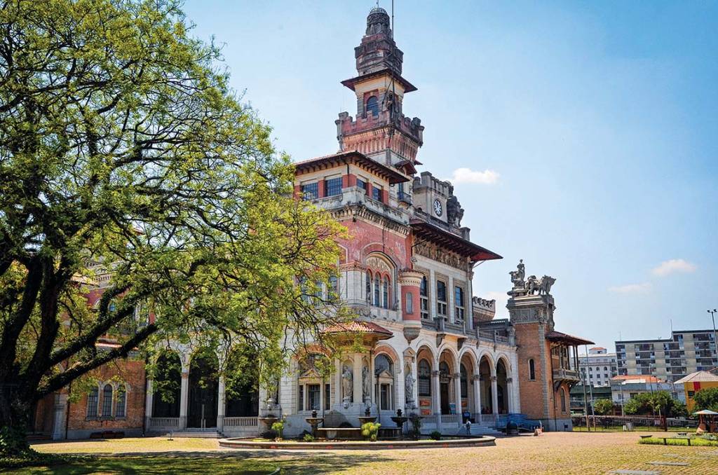 Feriado de 9 de julho: o que abre e o que fecha na cidade