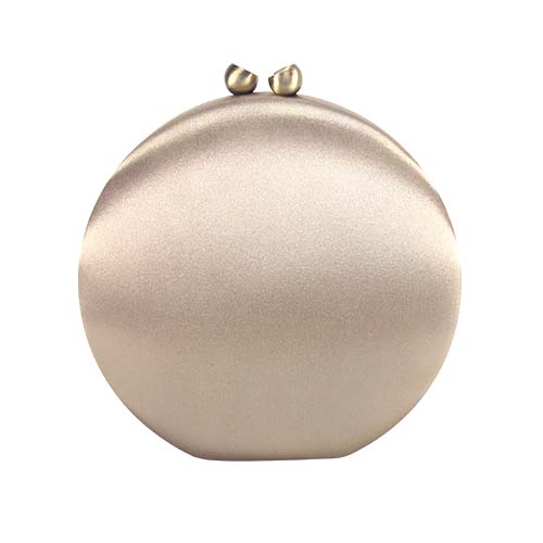 Clutch redonda de cetim, R$ 575,00. Isla. Clutch redonda de cetim, R$ 575,00. Isla.