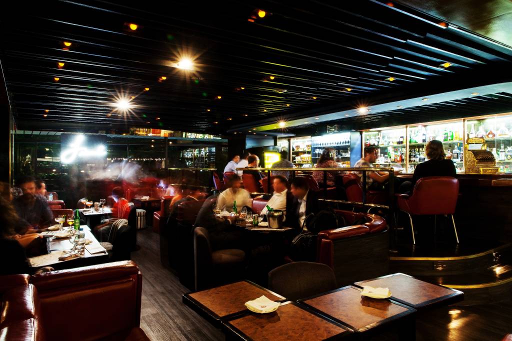 Mixologia: a ciência dos drinks emplaca em São Paulo