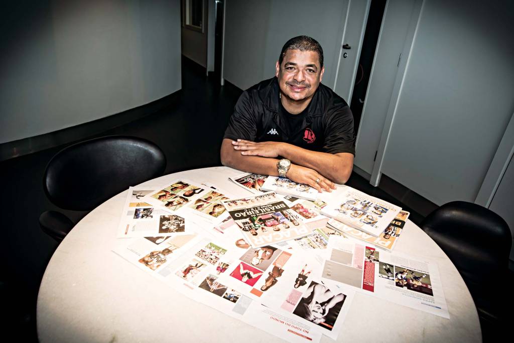 Colégio particular cobra 65 000 reais de Vampeta