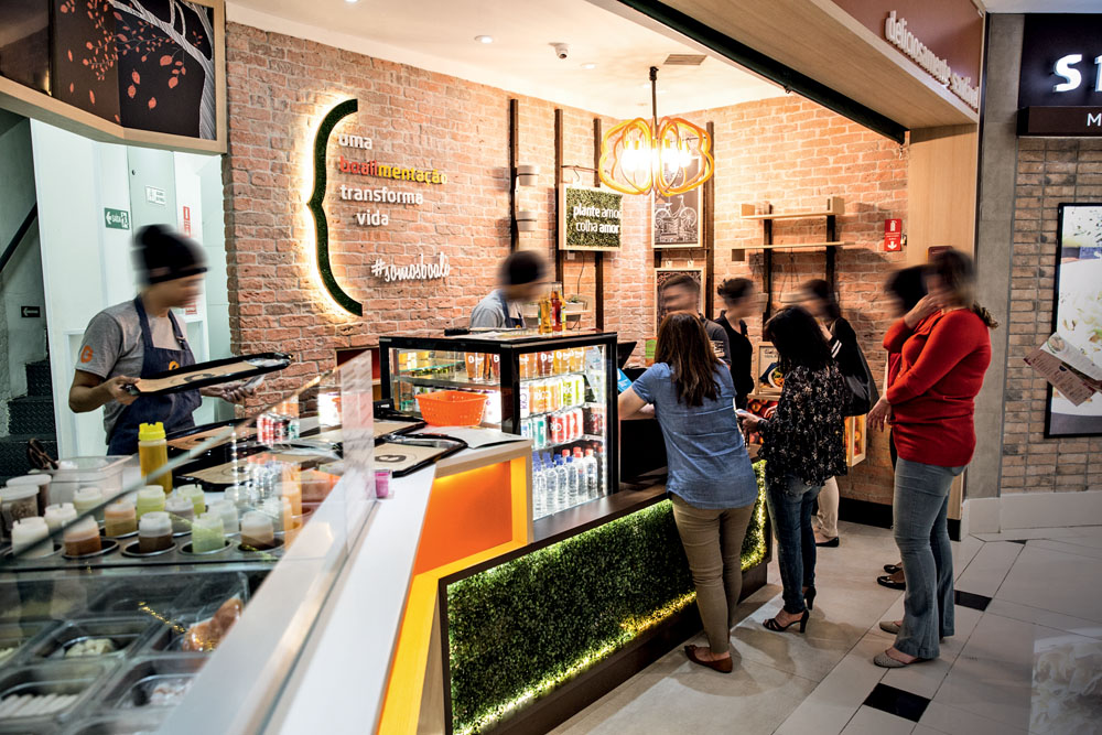 Presença de ‘Fast-food saudável’ cresce em praças de alimentação