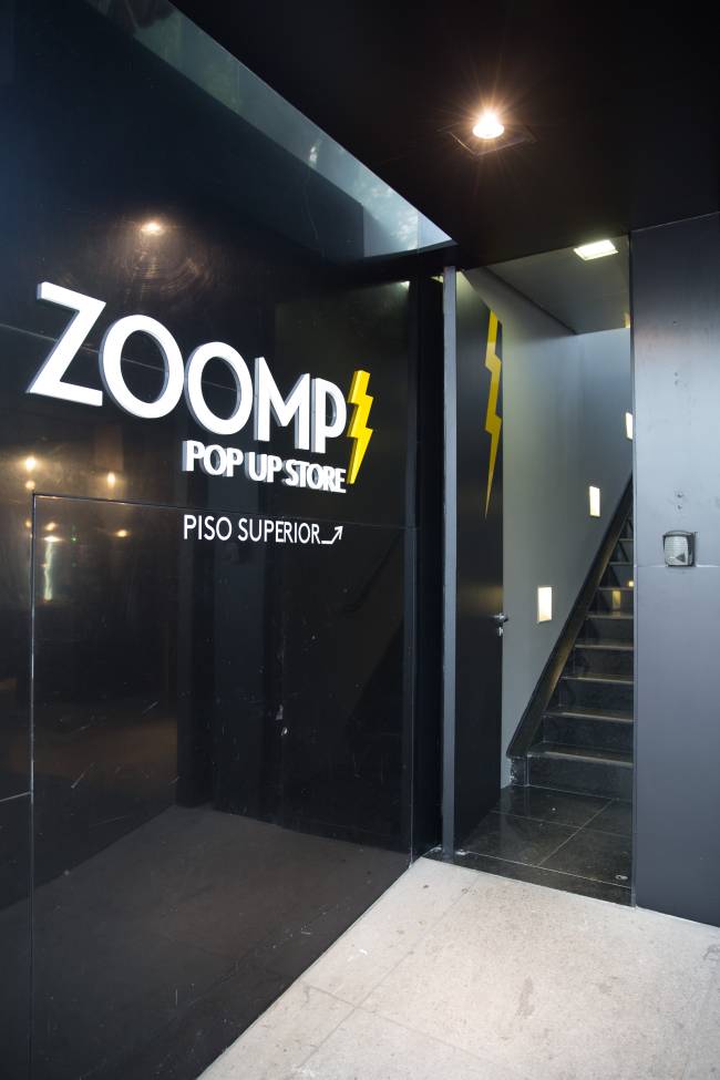 POPUPZOOMPLM1