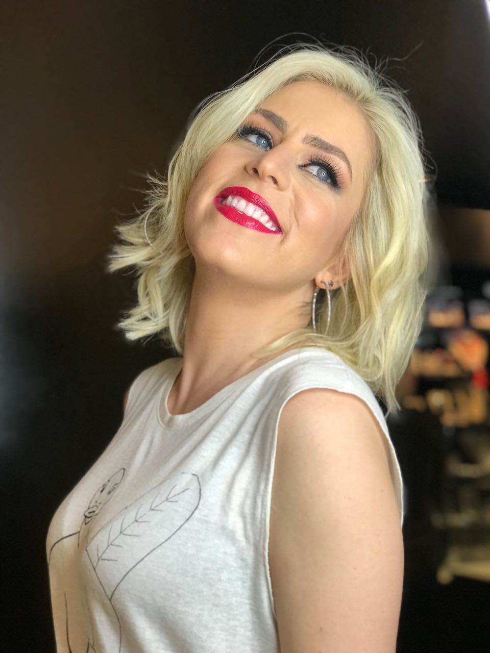 Luciana Andrade – Rouge