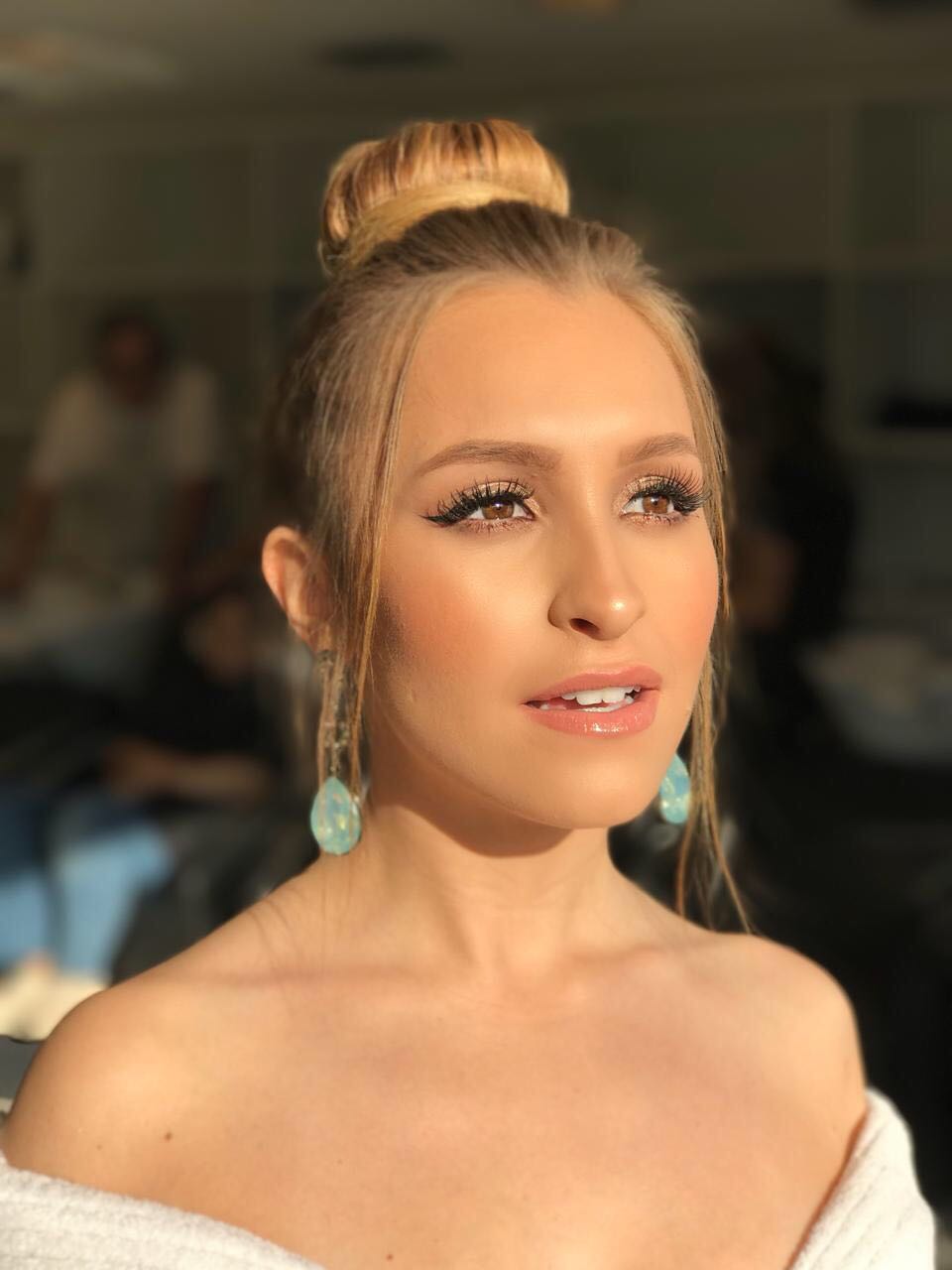 Coque no estilo donut é escolhido por Carla Diaz