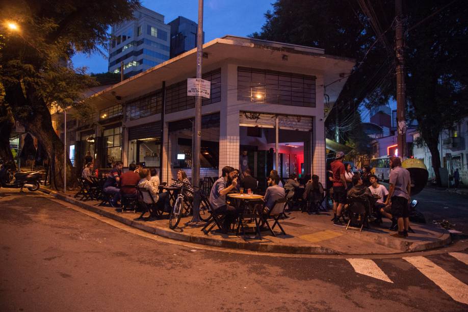 Fachada do Estepe: boteco próximo ao Largo da Batata