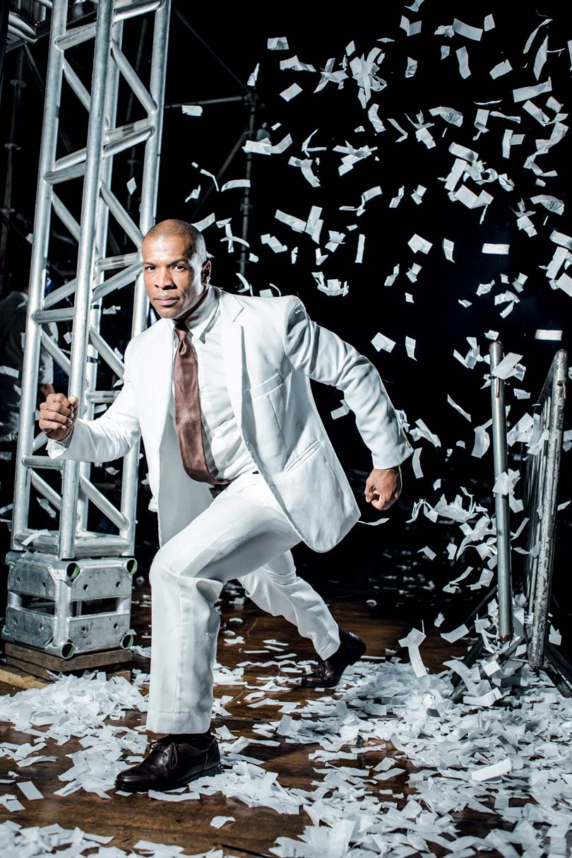 Paulistano viaja o mundo com o grupo argentino Fuerza Bruta