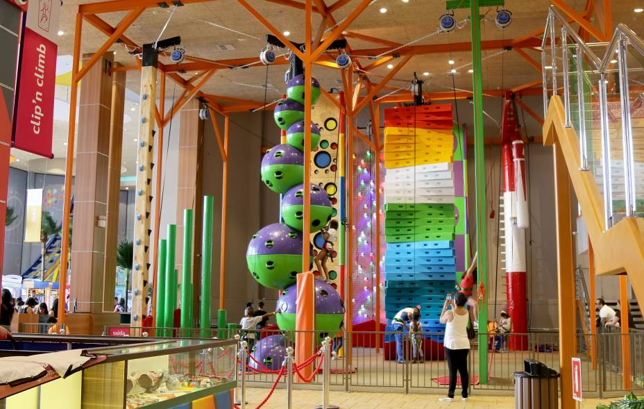 Clip'n Climb: o brinquedo tem 10 metros de altura Clip'n Climb: o brinquedo tem 10 metros de altura