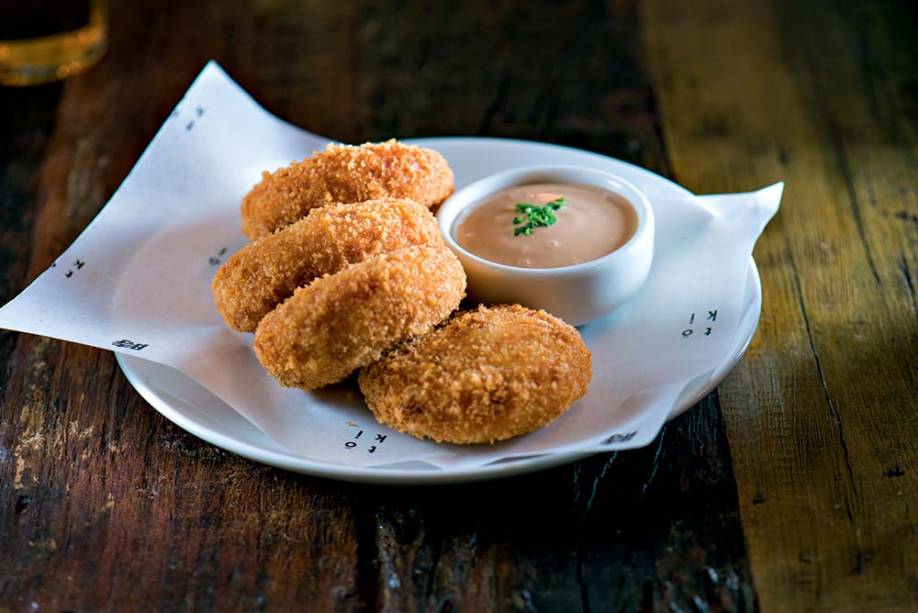 Croquetes de batata (R$ 19,00): toque de curry Croquetes de batata (R$ 19,00): toque de curry