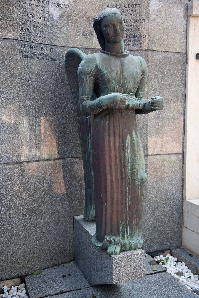 O Grande Anjo, de Brecheret O Grande Anjo, de Brecheret