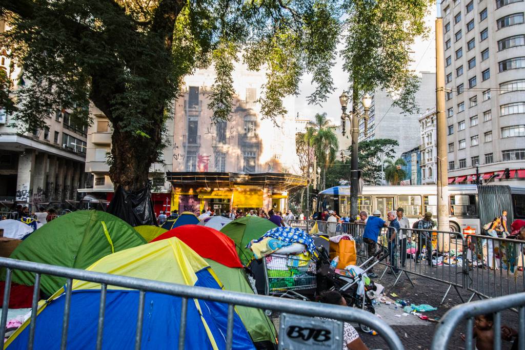 Cinco prédios ocupados são interditados na capital