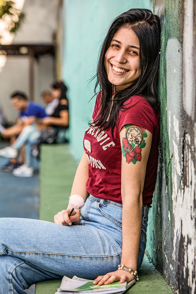 Alessandra Grasieli Pinheiro Gon&ccedil;alves _ Clara Mantelli