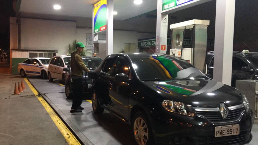 Sem explicar procedência, posto na Zona Norte abastece com etanol