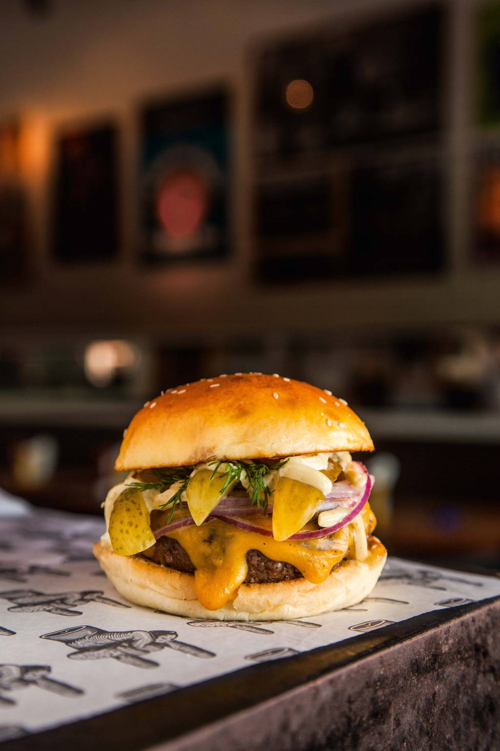 Rua dos Pinheiros vira rota do hambúrguer com diversidade de lanchonetes