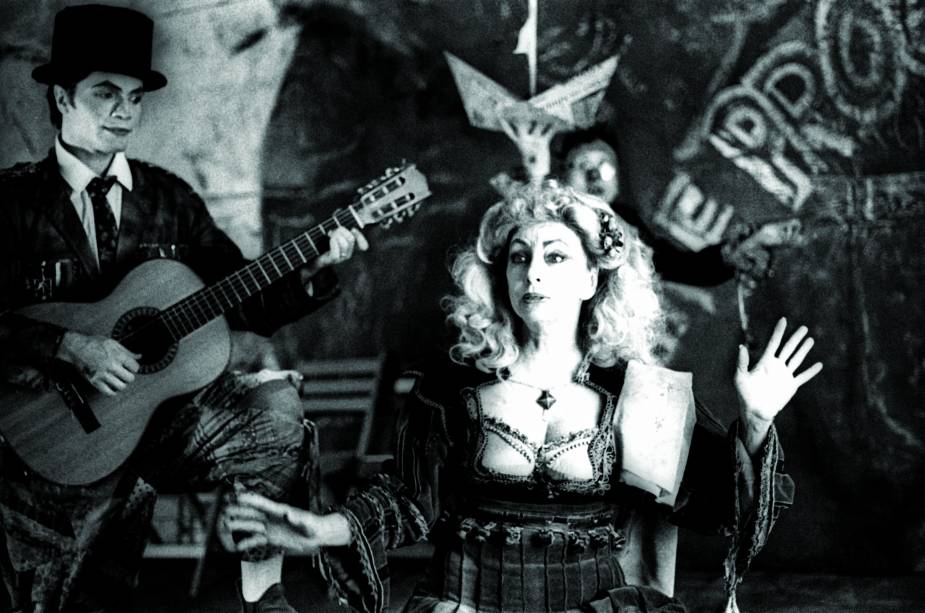 1993: Sérgio Zurawski e Beatriz Segall na peça dirigida por Gabriel Villela