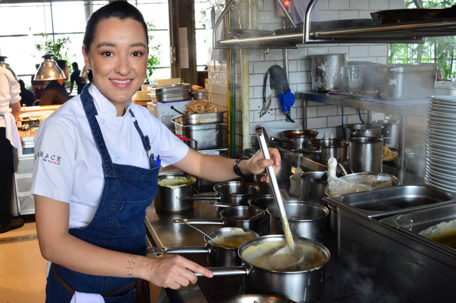 Ligia Karazawa: chef do Brace Bar & Griglia fica à frente da cozinha do Radici por Brace