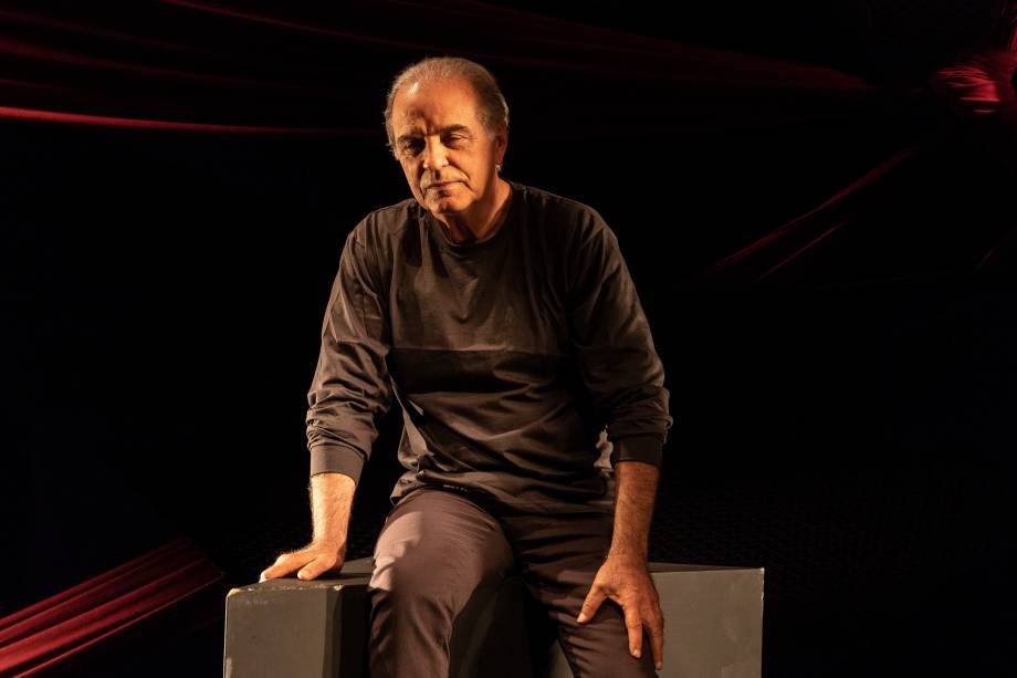 Genézio de Barros: monólogo dirigido por Hugo Coelho