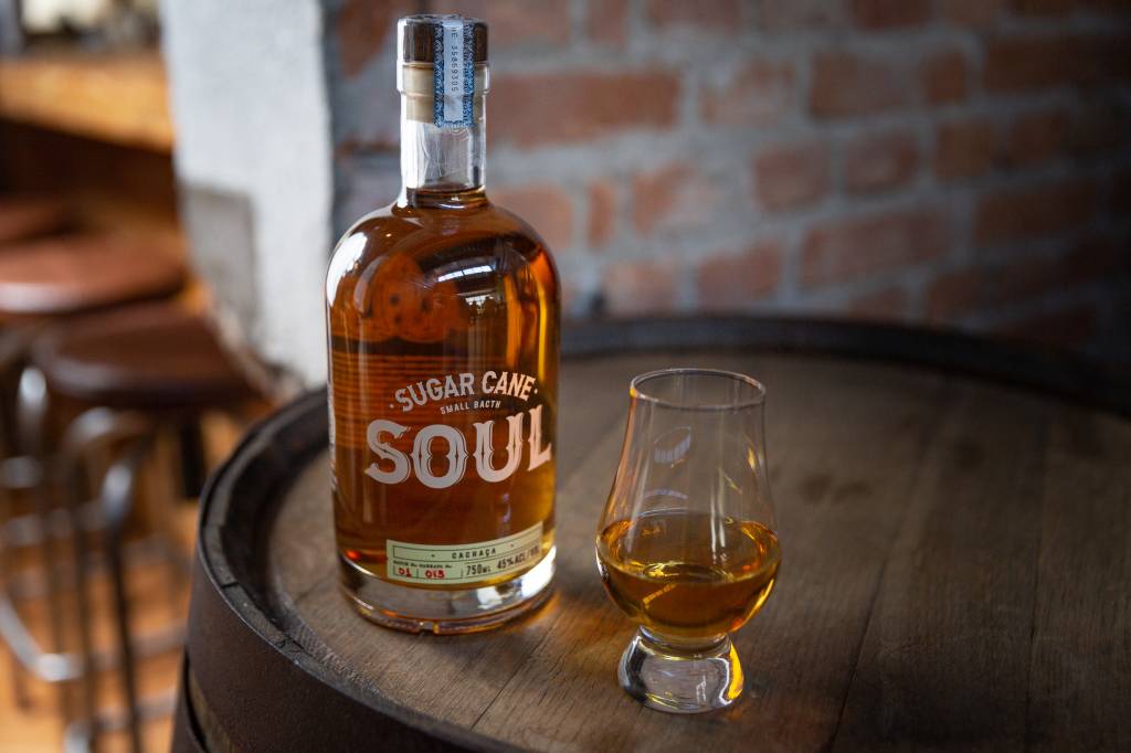 Cateto lança cachaça “com alma de bourbon”