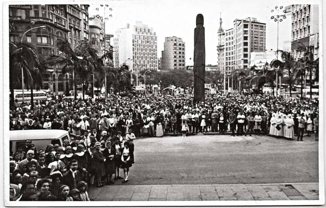 SAO PEDRO ESTÁTUA