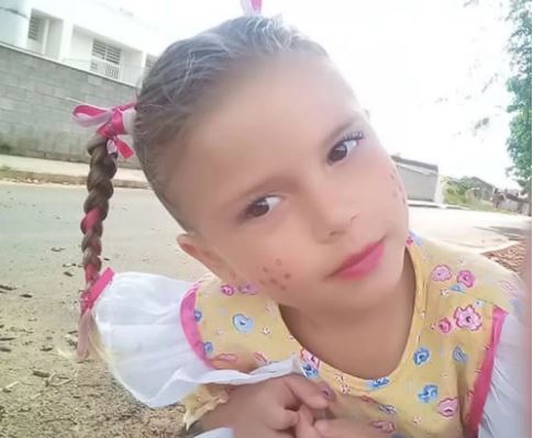 Menina de 4 anos morre após ser picada por escorpião