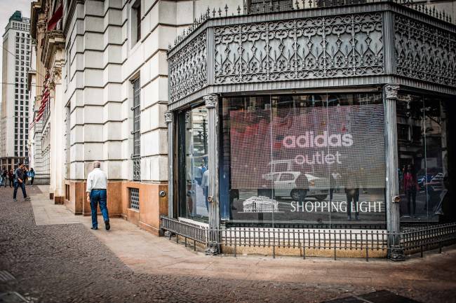 shopping ligth_1.jpeg shopping ligth_1.jpeg