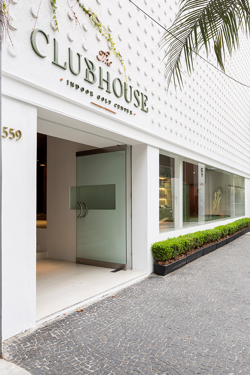 Conheça o The ClubHouse, clube de golfe indoor localizado no Jardins