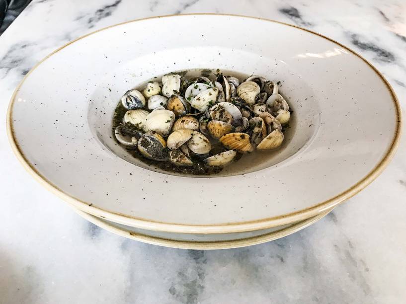 Para despertar o apetite: porção de vôngoles Para despertar o apetite: porção de vôngoles