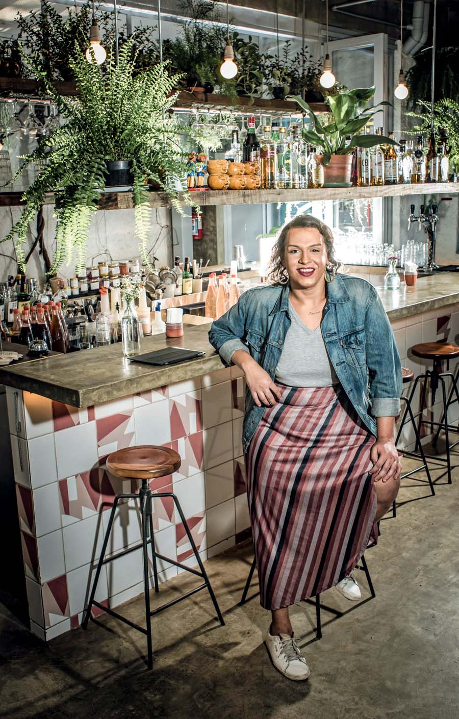 Jornalista trans vira coordenadora de marketing e vendas do Fitó