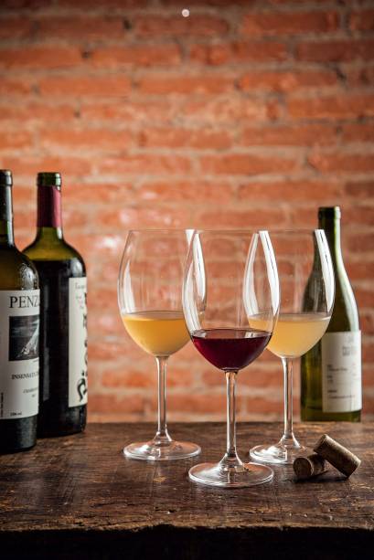 Rótulos de vinhos biodinâmicos e naturais Rótulos de vinhos biodinâmicos e naturais