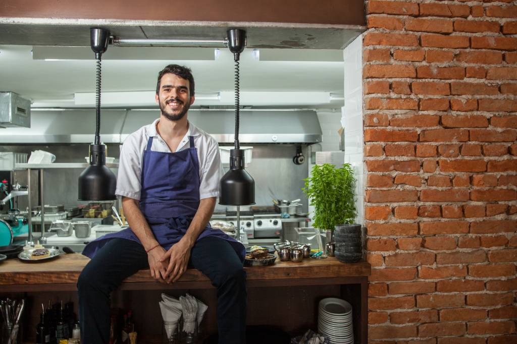 Chico Farah, do Teus, ensina receitas do restaurante nesta quarta (7)