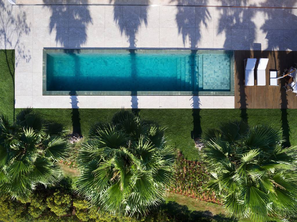 Paisagista dá 4 dicas para criar um jardim perfumado e sem sujeira