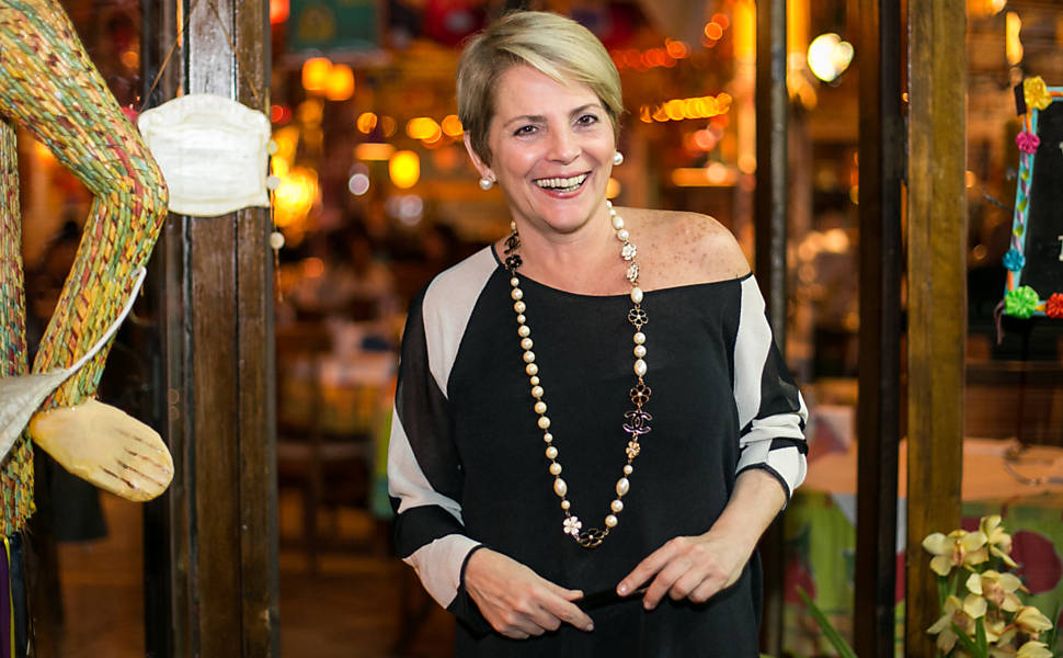 170 cozinheiros apresentam em livro receitas da culinária brasileira