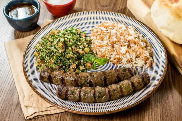 Pratos do restaurante Saj em versão mais barata: um exemplo é a kafta Pratos do restaurante Saj em versão mais barata: um exemplo é a kafta