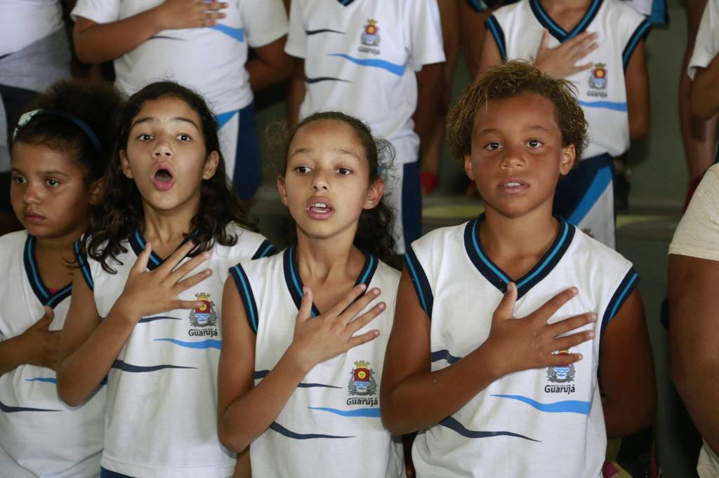 Guarujá determina execução do hino nas escolas duas vezes por semana