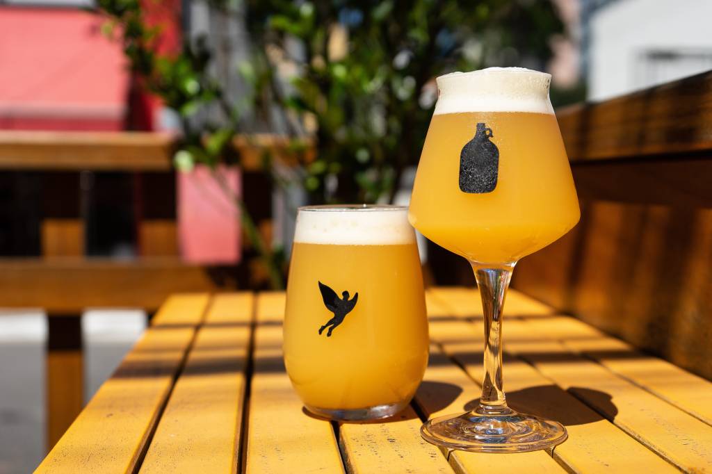 Cervejaria Trilha produz bebidas especiais para bares da cidade