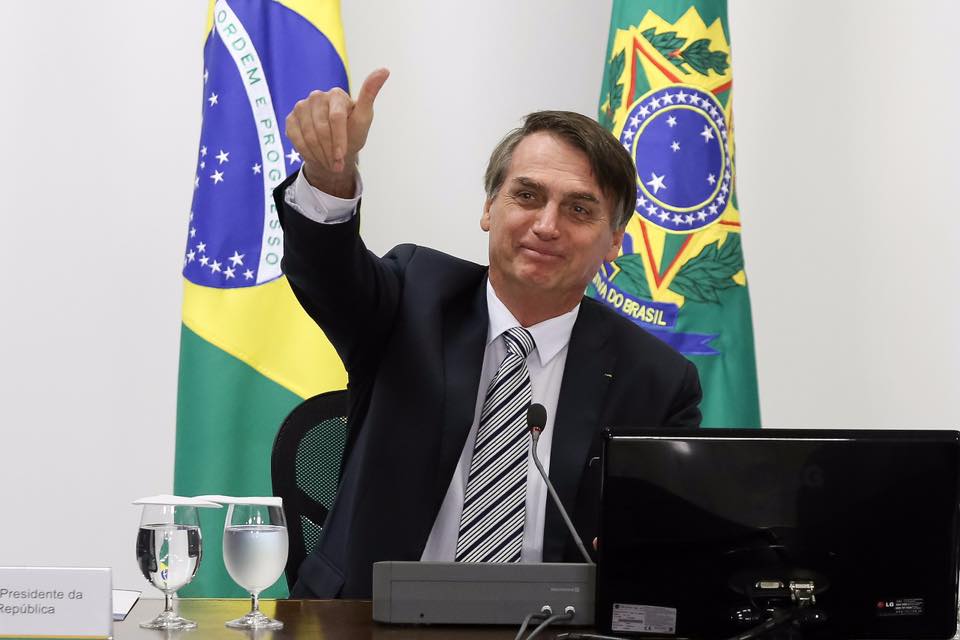 Bolsonaro determina que sejam feitas “comemorações devidas” a 64