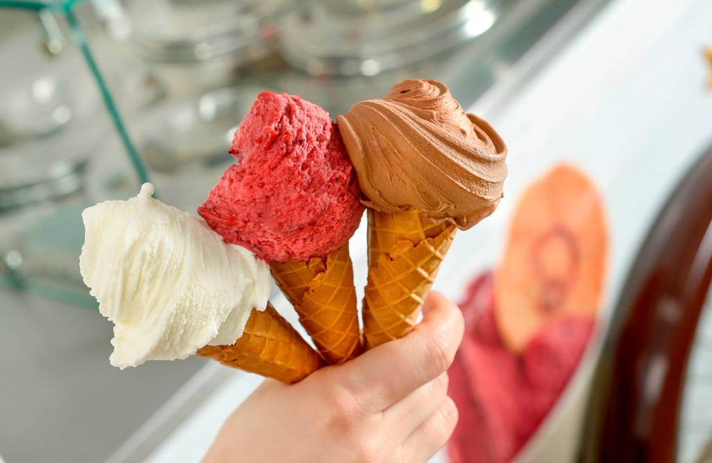 Sorveteria premiada distribui casquinhas de graça